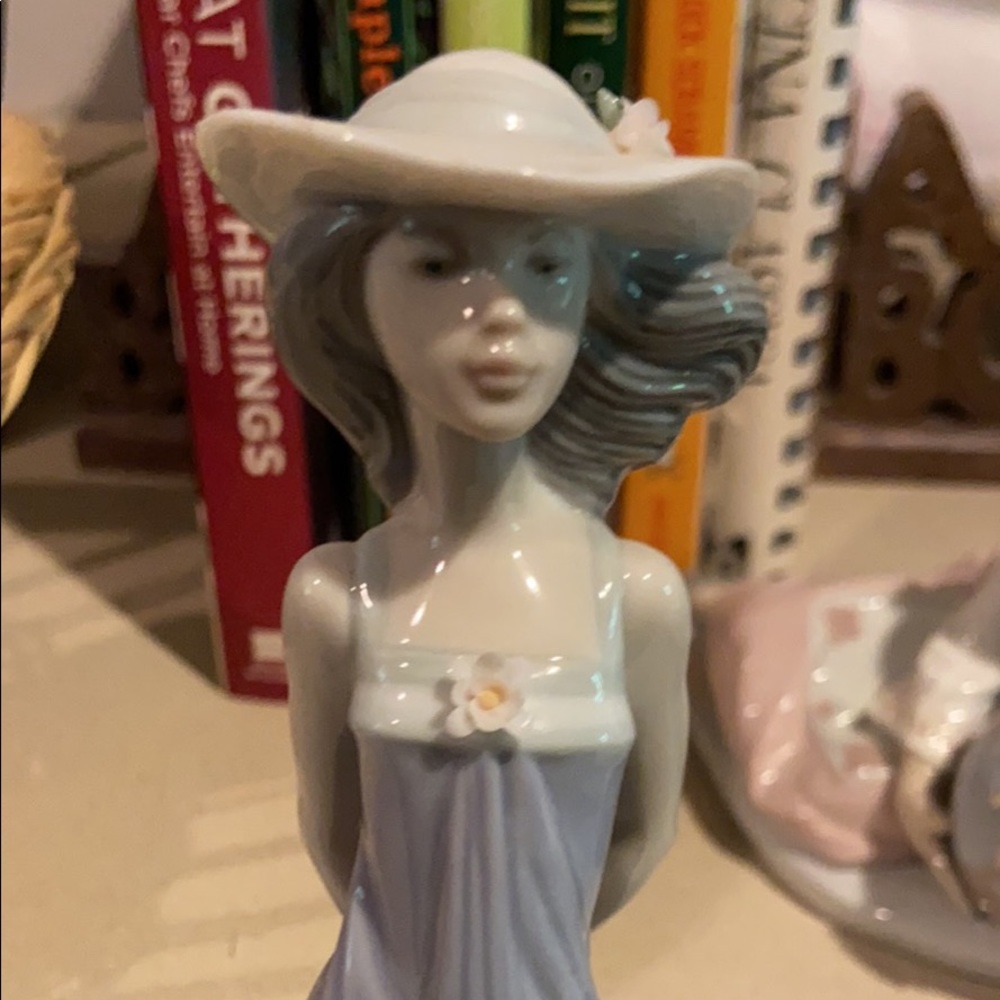 Lladro statue young girl with blue dress